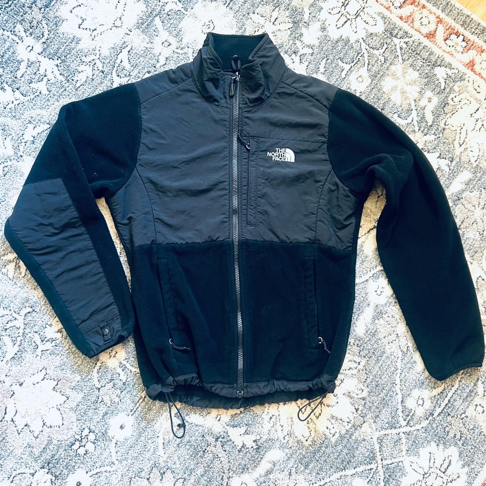 The North Face women’s  Black and Gray Performance Jacket Size Medium